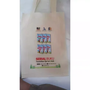 id-11134207-81zte-mdwxrx8krdaa5b PRINTING GOODIE BAG SPUNBOND FULL WARNA UKURAN 25 × 35 × 8 CM ISI 100 LEMBAR UNTUK BRANDING VISUAL & KEMASAN SEDANG EKSKLUSIF